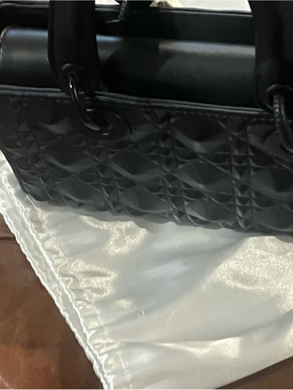 Inspired Joy east west Top-Handle Women's Bag with 2 straps. Excellent condition - Picture 3 of 10